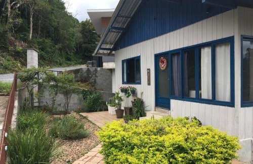 Velha Chalet De Ski | Bluemenhaus, casa inteira com jardim a 1km da Vila Germânica