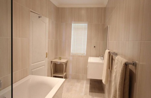 Arniston Maison | BlueSky Guest House Arniston