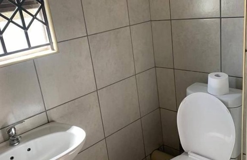 Emalahleni Maison | Blueville Guest House