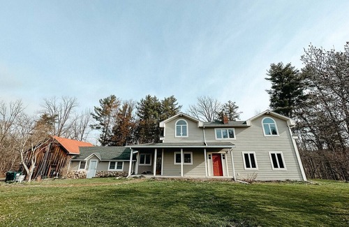 Kerhonkson Maison | Bluming Fields - A private home on a 150-acre horse farm.