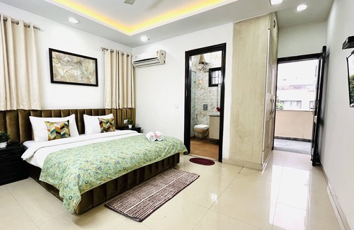 New Delhi Appartement | BluO 2BHK @ Greater Kailash Lift, Balcony, Parking