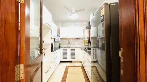 Green Park Appartement | BluO 3BHK Safdarjung Enclave, Lift & Terrace Garden