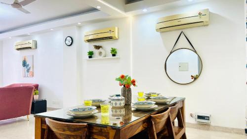 Green Park Appartement | BluO 3BHK Safdarjung Enclave, Lift & Terrace Garden