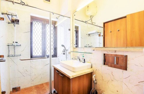 Defence Colony Appartement | BluO Modern 1BHK - Defence Colony