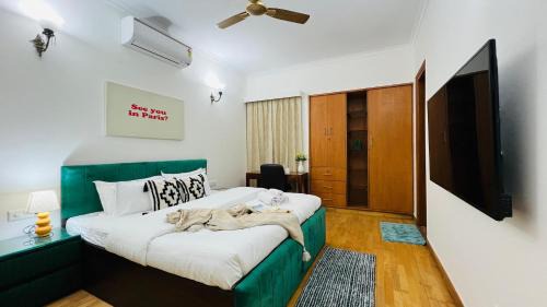 Vasant Vihar Appartement | BluO Vasant Vihar PVR - Kitchen, Terrace, Lift