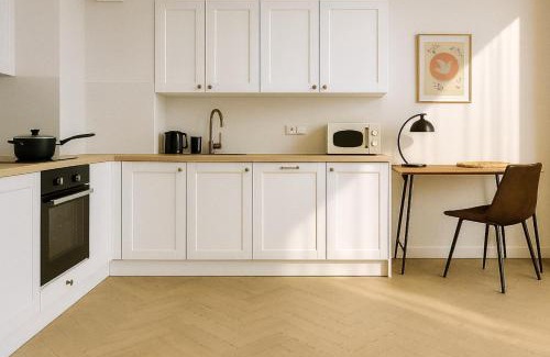 Wlochy Appartement | Blushline Apartment Wiktoryn Ac Balcony