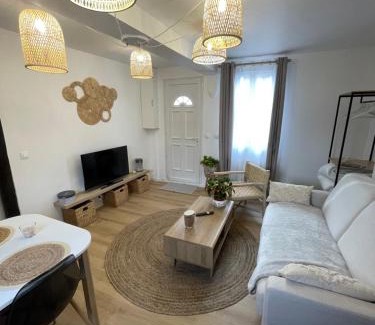 Estrees-St-Denis Appartement | Bmco cottage