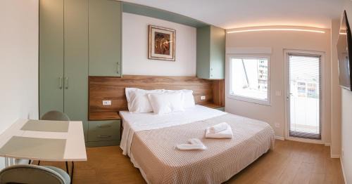 Tirana Maison | BnB Tirana Centro Balcony