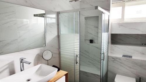 Tel Aviv City Center Appartement | BnBIsrael apartments - Yosef Eliyahu Terracotta