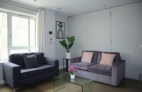 Vincent Square Appartement | BnBNook - Bright 3BR by Trafalgar Square and Big Ben