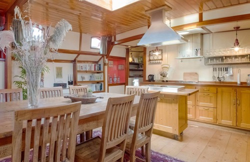 Kerkdriel Maison | Boat Bliss on the Zandmeren Lake