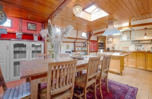 Kerkdriel Maison | Boat Bliss on the Zandmeren Lake