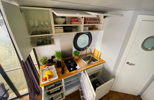 Schwerin Location De Bateaux | Bateau 'Cosy Hannah Führerscheinfrei' avec terrasse privée