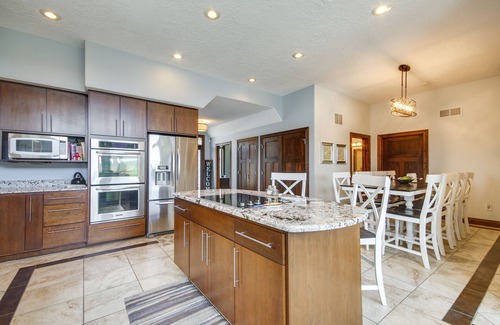 Kaiser Maison | Boat Dock & Kayaks: Luxury Lake of the Ozarks Home