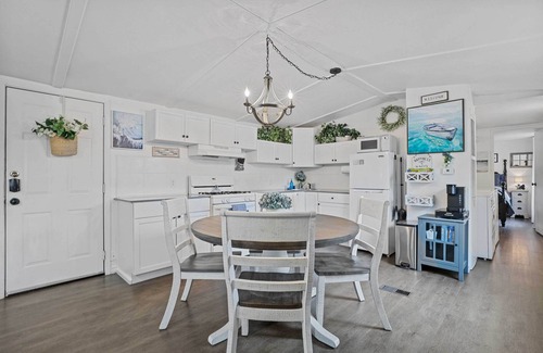 Lake Dallas Maison | Boat & Fish on Lewisville Lake: Pet-Friendly Haven