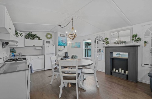 Lake Dallas Maison | Boat & Fish on Lewisville Lake: Pet-Friendly Haven