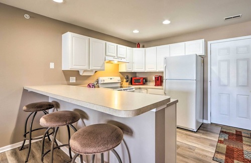 Camdenton Copropriété | Boat, Fish & Swim On-Site: Lake of The Ozarks Unit