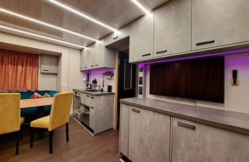 Zeuthen Location De Bateaux | Boat 'Hausboot Tegel' with Lake View, Wi-Fi and Air Conditioning