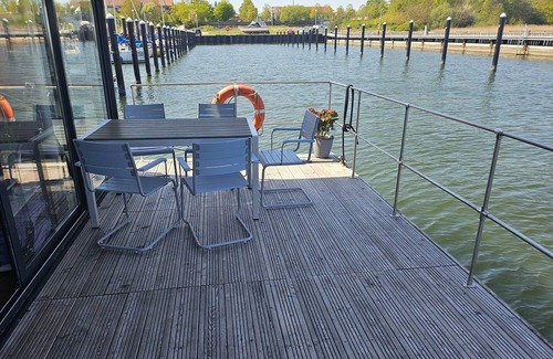Knieper Nord Location De Bateaux | Boat 'Tollow' with Sea View, Wi-Fi and Air Conditioning