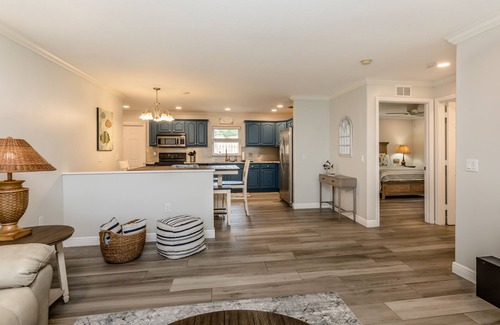 Sebastian Highlands Maison | 🍹🌞 Boater's Paradise! Fenced Yard, Boat Parking, 6 miles to Beach!