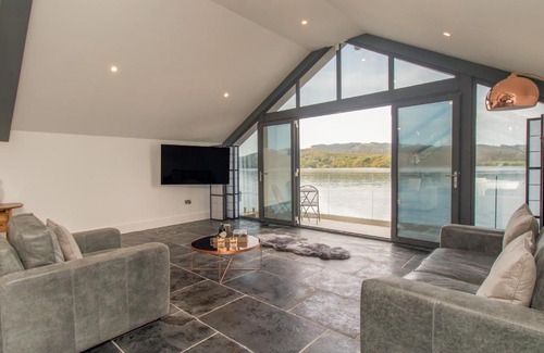 Windermere Maison | Boathouse on the Lake