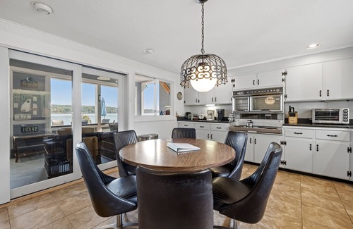Laconia Maison | Boathouse Point on Lake Winnisquam!