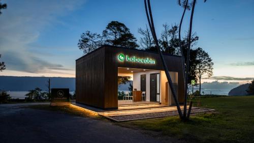 Ambarita Station Balnéaire | Bobocabin Patra, Parapat