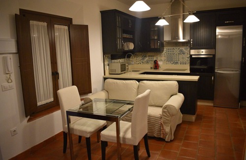Constantina Appartement | Bodeguetas 1 bedroom with patio pets welcome