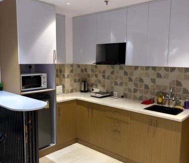 Vasundhara Appartement | Bodhi Tree - Luxurious 1B Apartment near Hindon Airport