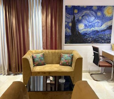 Vasundhara Appartement | Bodhi Tree - Luxurious 1B Apartment near Hindon Airport