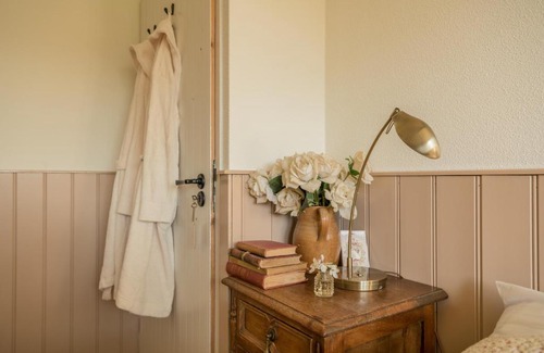 Onstwedde Lit Et Petit-Déjeuner | boerderijkamer Zwanebloem