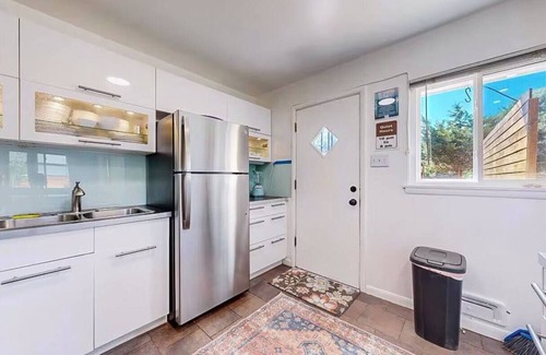 Arvada Plaza Area Maison | Bohemian 5-bedroom house in charming Arvada with AC, gorgeous yard, fire pit...