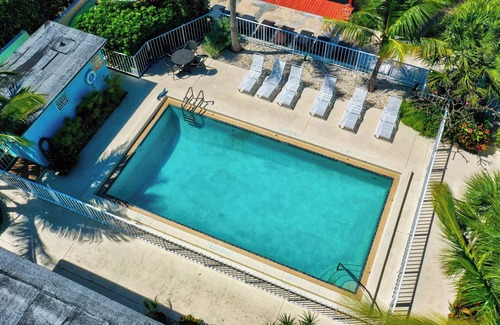 Ocean Ridge Copropriété | Bohemian Beach Getaway steps from sand