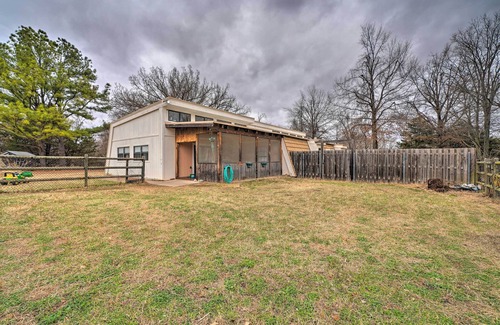 Stillwater Cottage | Bohemian Home w/ Screened Porch, 3 Mi to Lake!