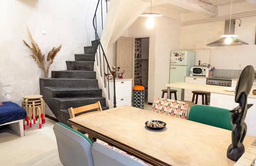 Le Camas Maison | Maison bohème en centre-ville, studio, parking
