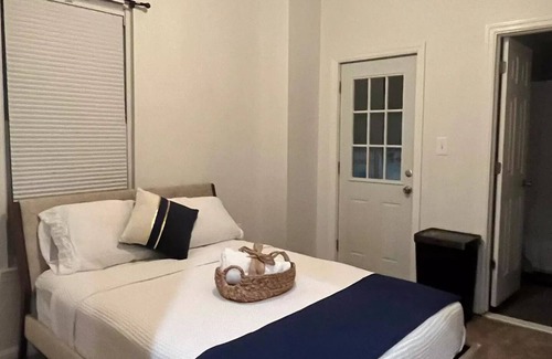 Queens Appartement | Bohemian Studio near Airports !