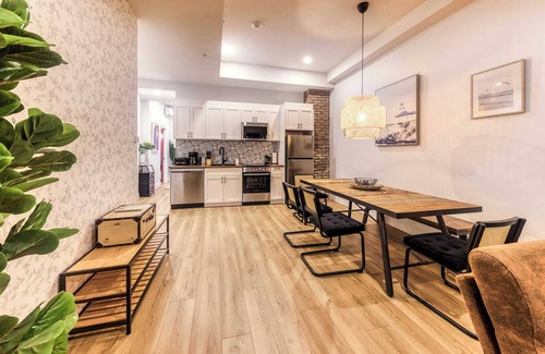 Vieux-Quebec-Cap-Blanc-colline Parlementaire Hôtel | Bohemian Vieux Quebec Two Bedroom