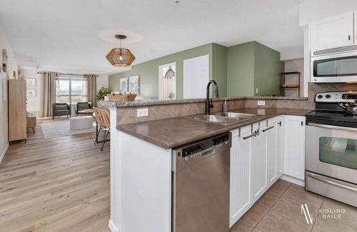 East Kootenay Copropriété | Bohemian Wishes | Lake View | Pool | Hot Tub