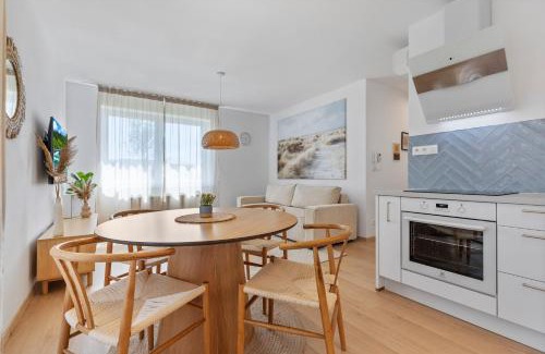 Modra Appartement | Boho Apt w Jacuzzi, Grill & Garden