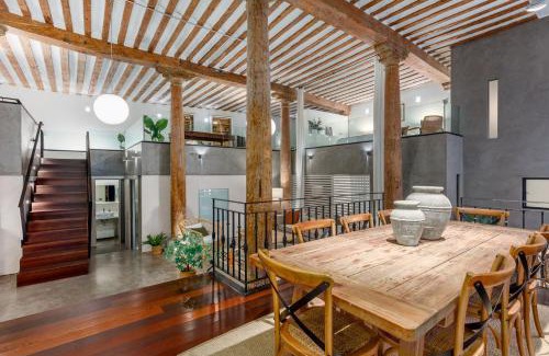 Barrio de La Latina Appartement | Boho-Chic Loft in a Legendary 17th-Century 'Trap House