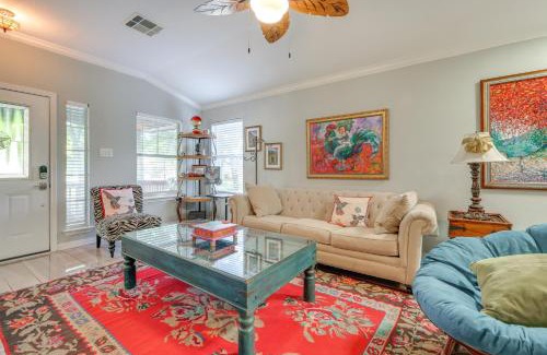 Kyle Maison | Boho-Chic Retreat with Yard, 22 Mi to Dtwn Austin!