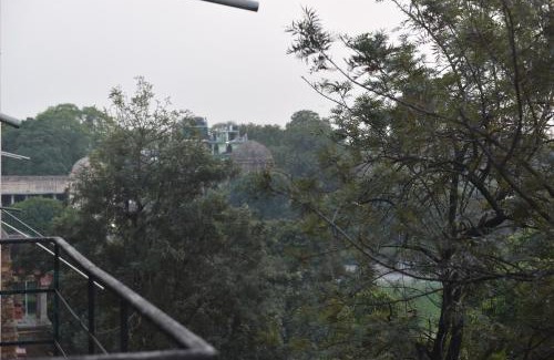 Hauz Khas Village Appartement | BOHO House, Hosted by Gypsy Cafe