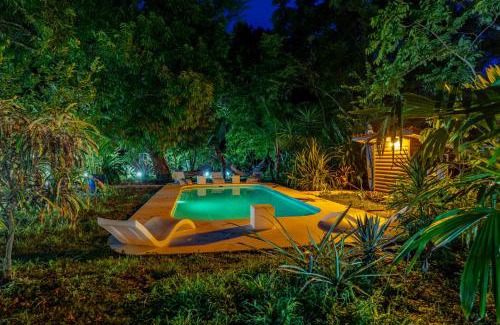 Cedros Cabine | Boho lodge Montezuma l&l