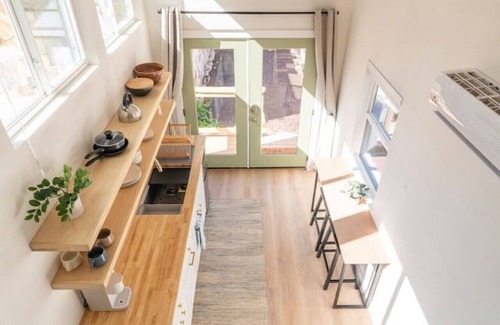 Blackshear-Prospect Hill Maison | BoHo Tiny Home - Walkable to East Austin’s Best!