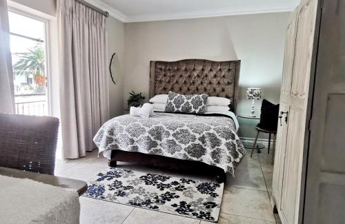 Emalahleni Maison | Bokmakierie Gastehuis Emalahleni Pty Ltd
