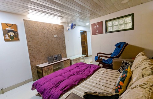Arsiwalla Villa Appartement | Bollywood Themed 1BHK Apartment in Lonavala