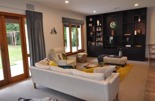 Christchurch Maison | BOND ESTATE LUXURY ACCOMMODATION