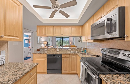 Bonita Bay Copropriété | Bonita Bay condo - beautiful view, nice pool, & private beach park!