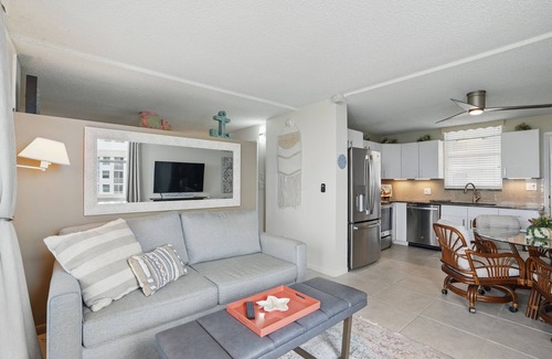 Bonita Springs Copropriété | Bonita Beach and Tennis 5904. Enjoy the luxury feel in our studio condo.