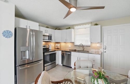 Bonita Springs Copropriété | Bonita Beach and Tennis 5904. Enjoy the luxury feel in our studio condo.